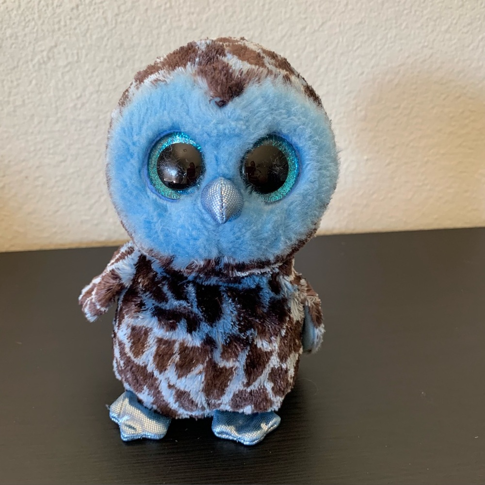 Ty Beanie Boos Plush Owl. Yago the owl. Big expressive eyes.